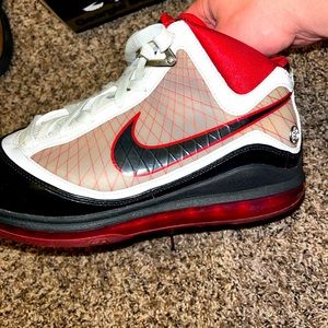 Nike Lebron 7 (White/Black-Varsity Red) size 10
